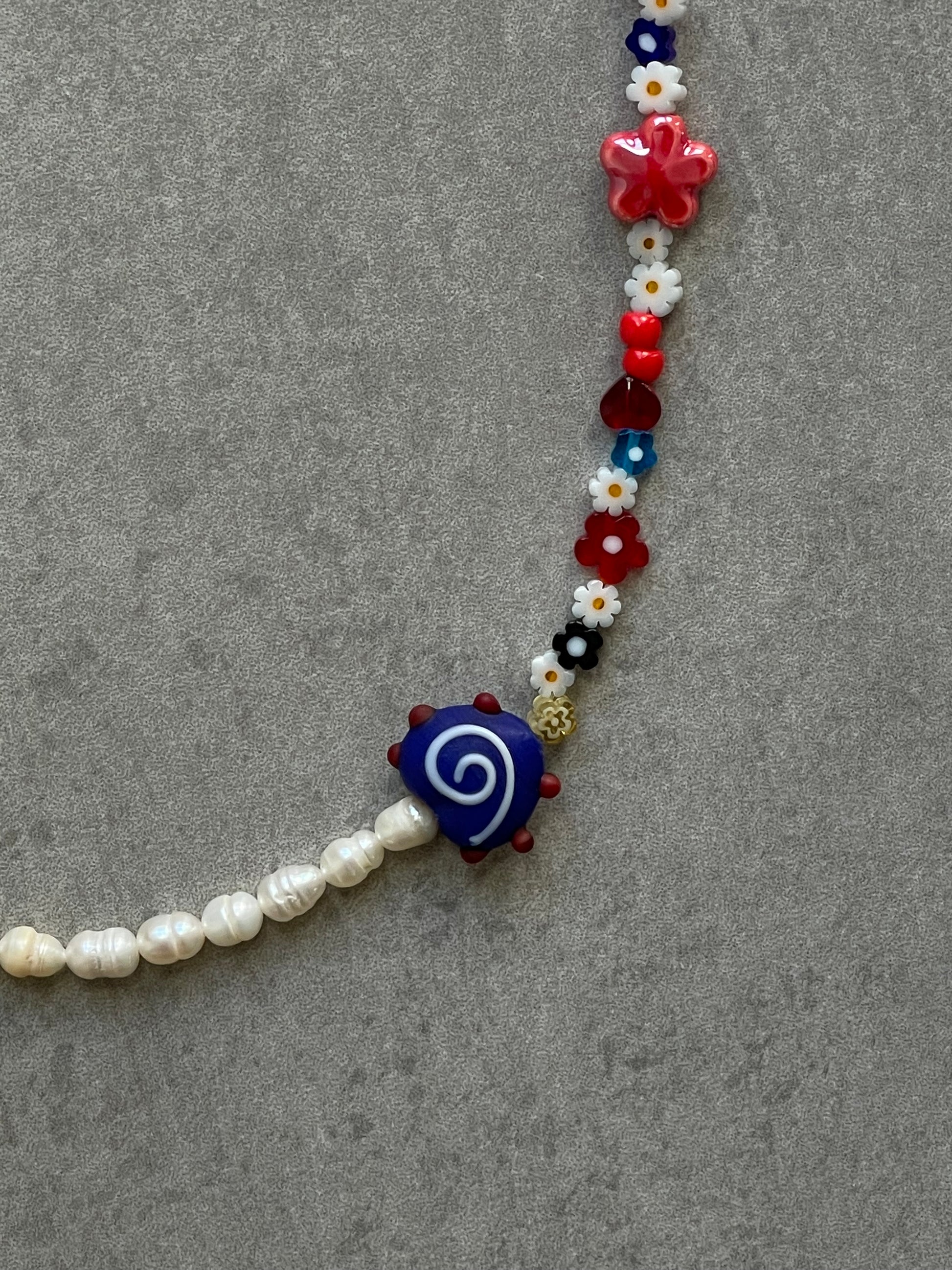 Necklace with pearls